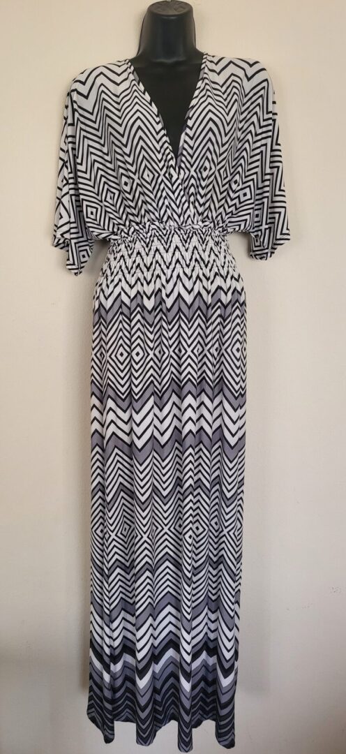 5th &Love v-neck dress