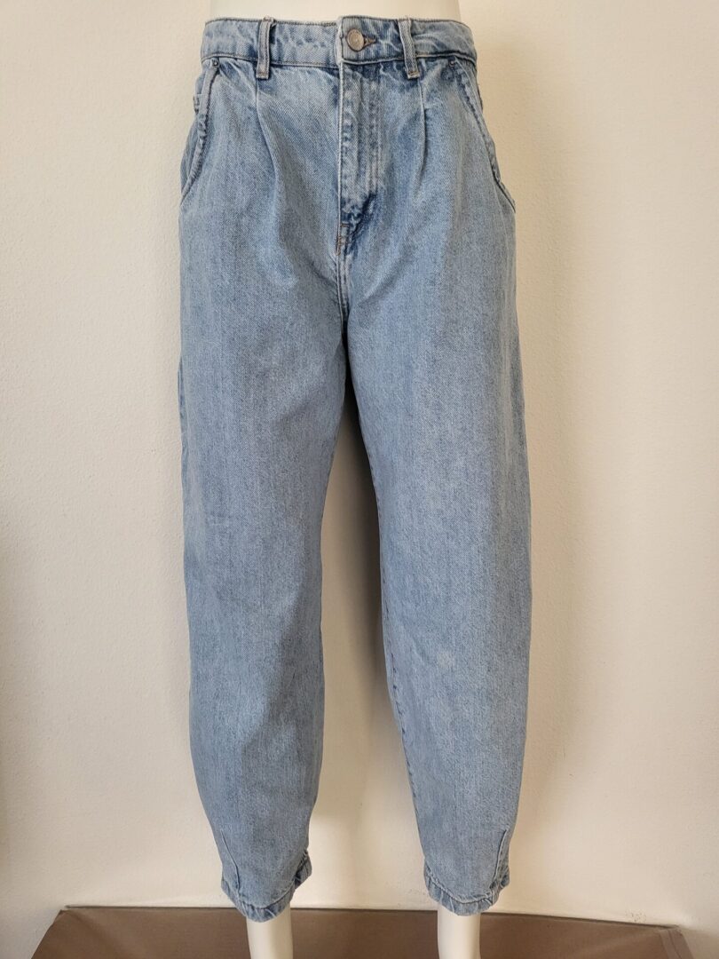Zara Pleated Baggy Jeans